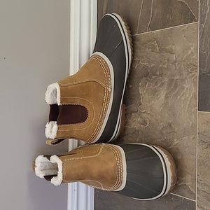 Eddie Bauer Lined Waterproof Boots